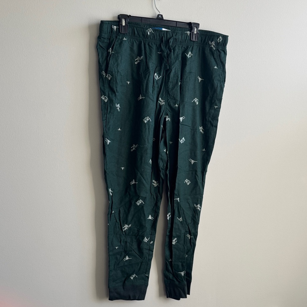 Old Navy Men's Dark Green Patterned Pajamas